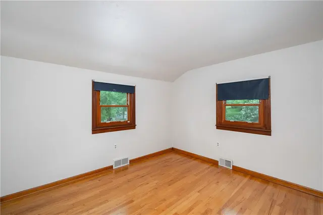 131 Windgate Dr gallery image 7