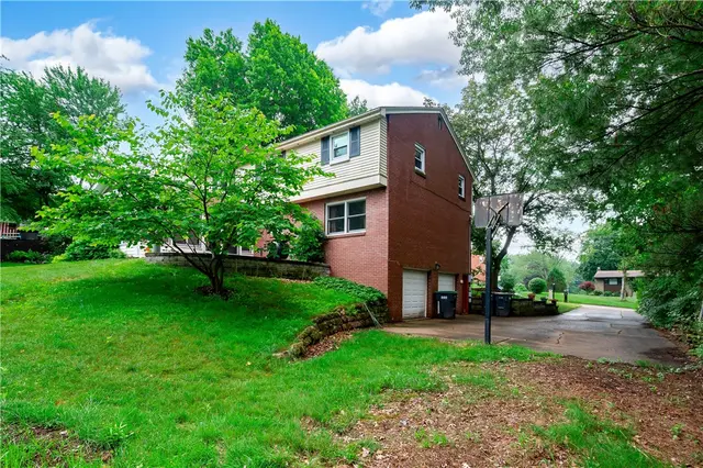 131 Windgate Dr gallery image 8