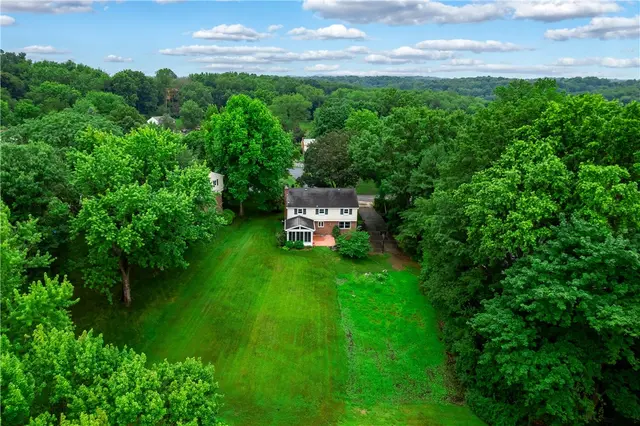 131 Windgate Dr gallery image 9