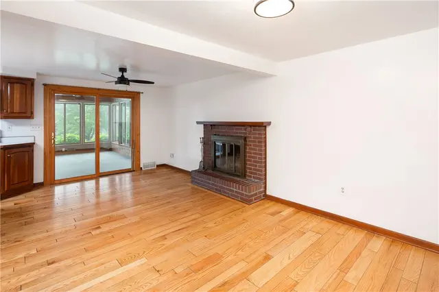 131 Windgate Dr gallery image 24