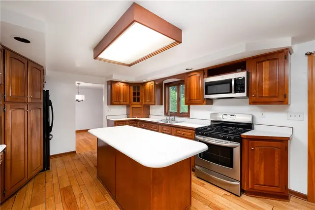 131 Windgate Dr gallery image 28