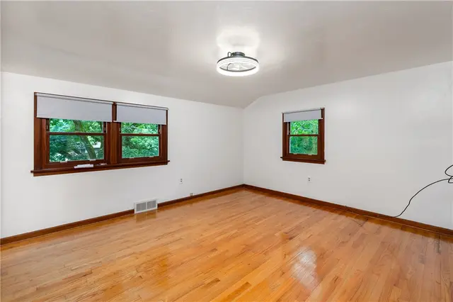 131 Windgate Dr gallery image 29
