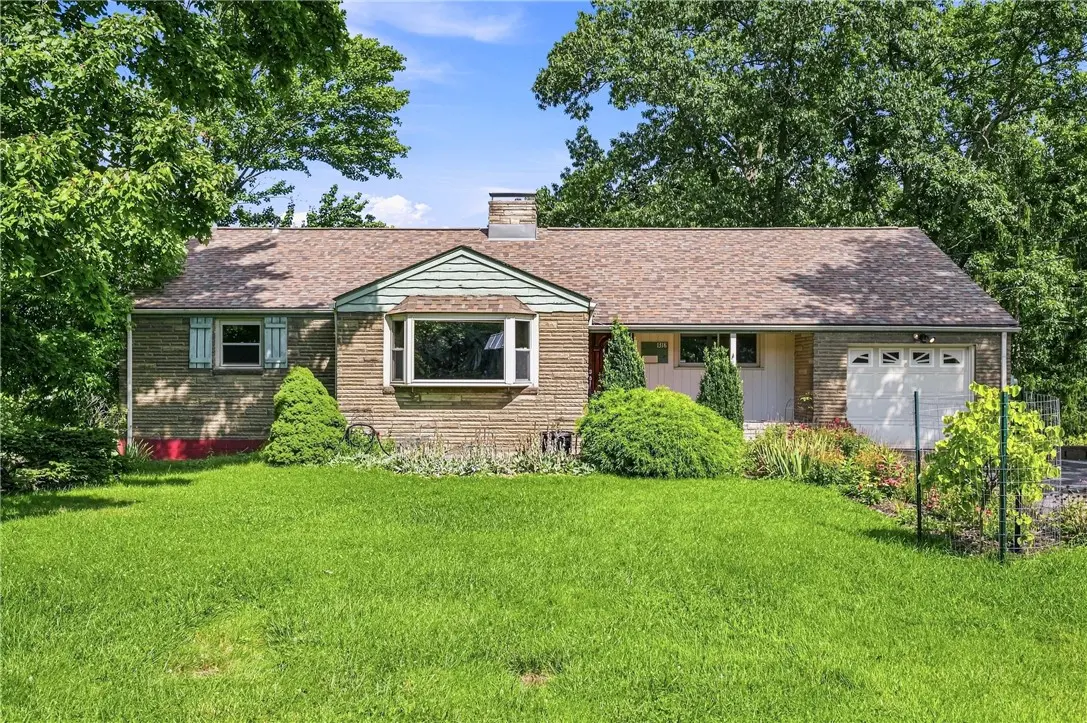 1318 Ridgewood Dr