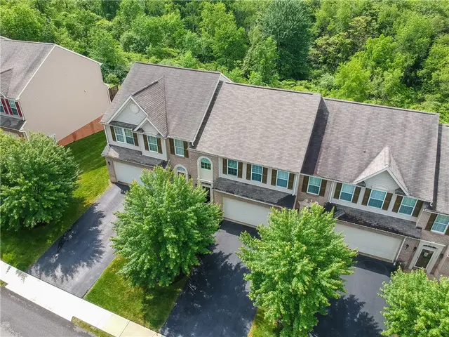132 Bellefield Court gallery image 14
