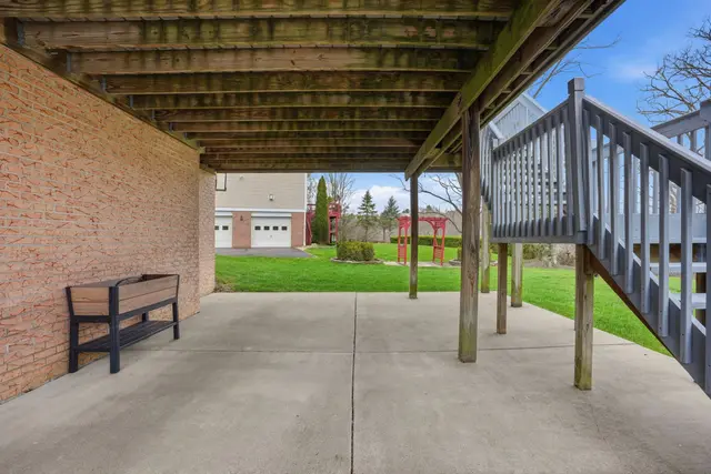 132 Cherrydale COURT gallery image 15