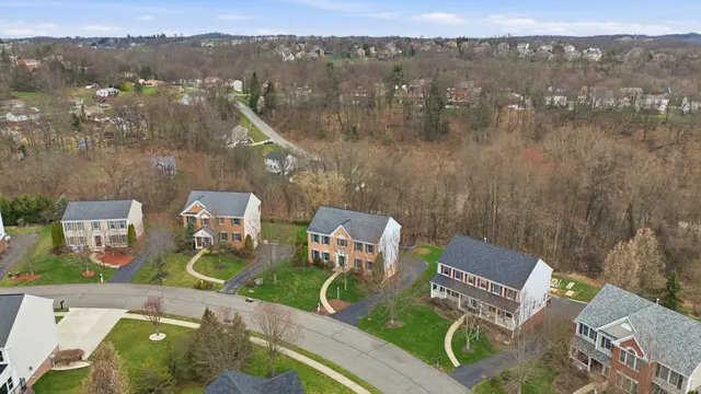 132 Cherrydale COURT gallery image 25