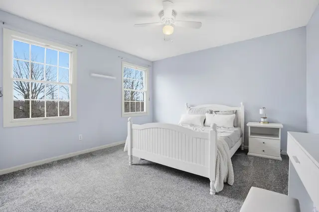 132 Cherrydale COURT gallery image 45