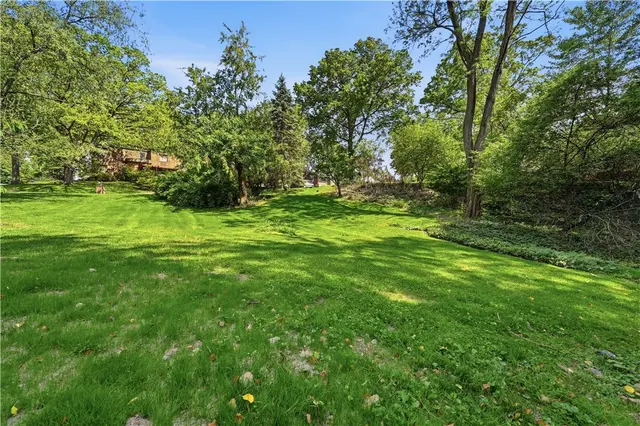 132 Circle Dr gallery image 3