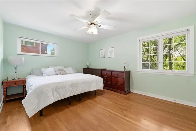 132 Circle Dr gallery image 24