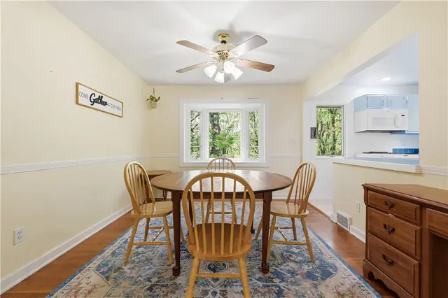 132 Circle Dr gallery image 31