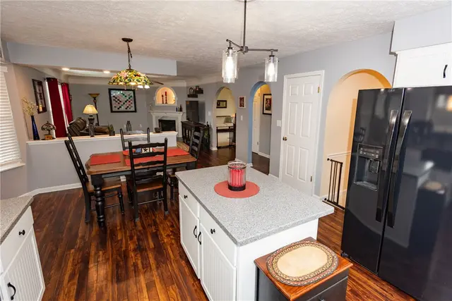 132 Winterbrook Drive gallery image 10