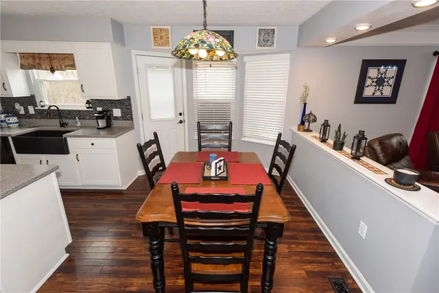132 Winterbrook Drive gallery image 11