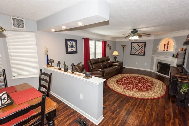 132 Winterbrook Drive gallery image 12
