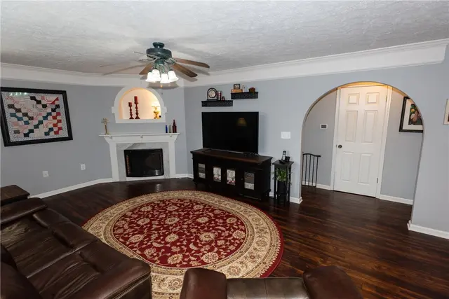 132 Winterbrook Drive gallery image 15