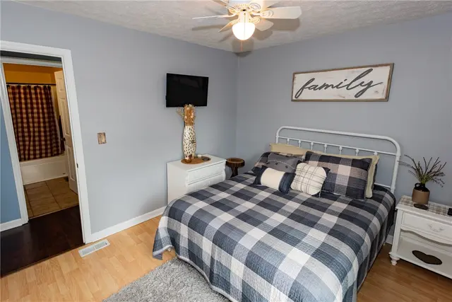 132 Winterbrook Drive gallery image 28