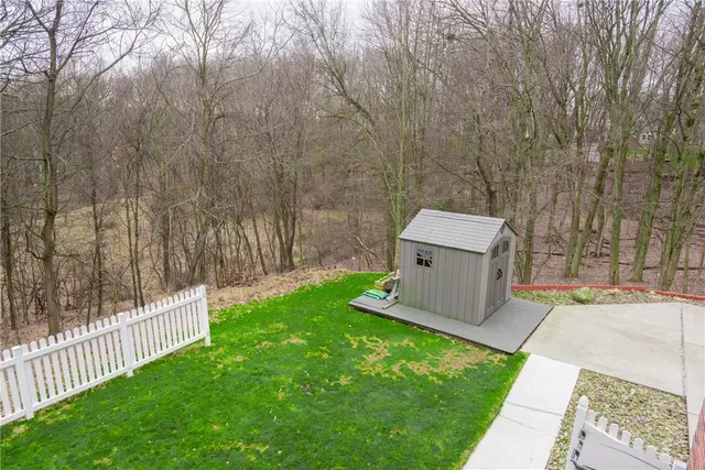 132 Winterbrook Drive gallery image 43