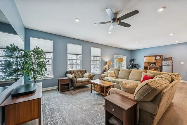 133 Lindana Ct gallery image 10