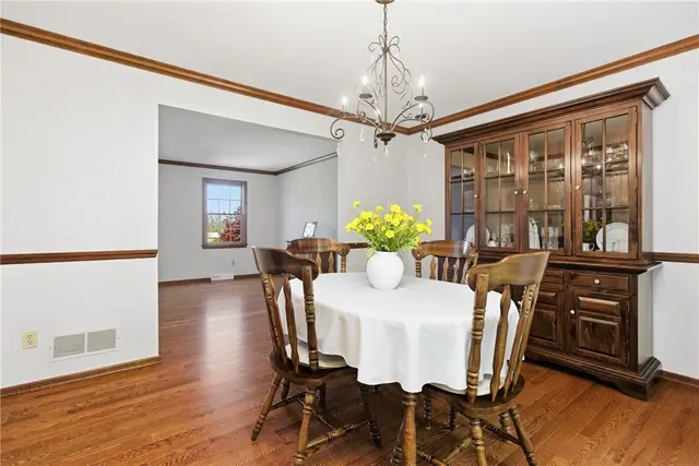 133 Village Drive gallery image 31