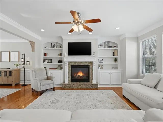 1337 Woodhill Dr Ext gallery image 7