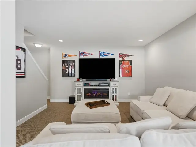 1337 Woodhill Dr Ext gallery image 23