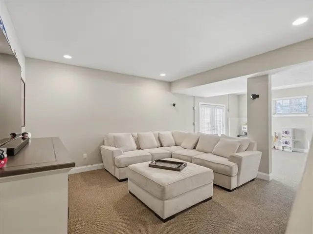 1337 Woodhill Dr Ext gallery image 27