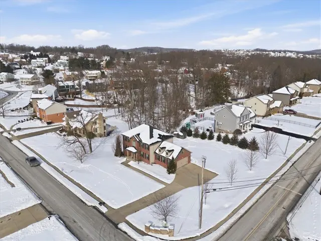 1337 Woodhill Dr Ext gallery image 31