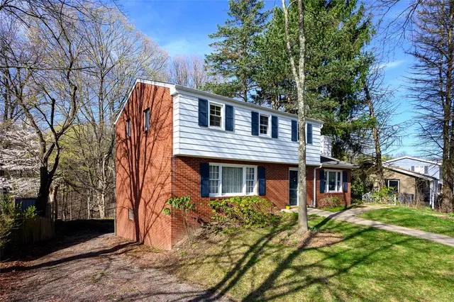 134 Pilgrim Dr gallery image 5