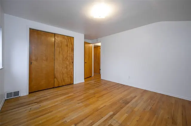 134 Pilgrim Dr gallery image 7