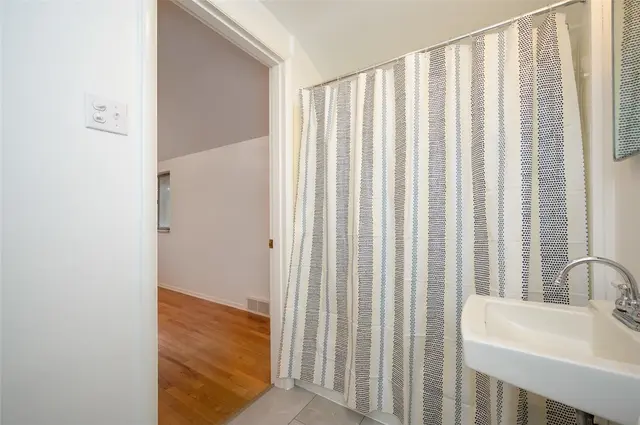 134 Pilgrim Dr gallery image 8
