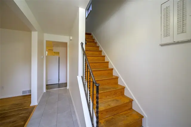 134 Pilgrim Dr gallery image 10