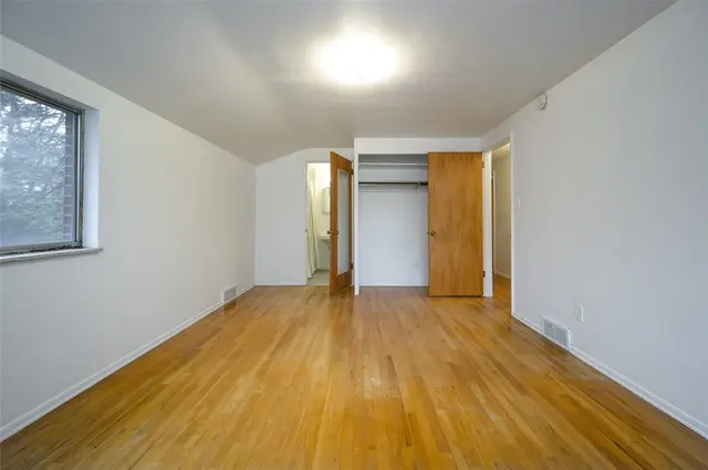 134 Pilgrim Dr gallery image 12