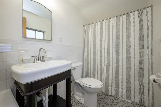 134 Pilgrim Dr gallery image 13