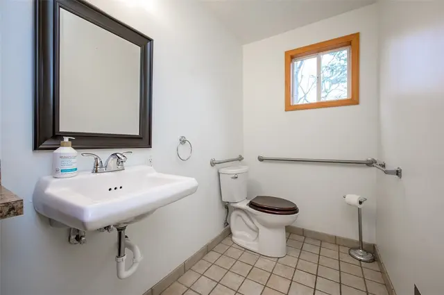 134 Pilgrim Dr gallery image 14