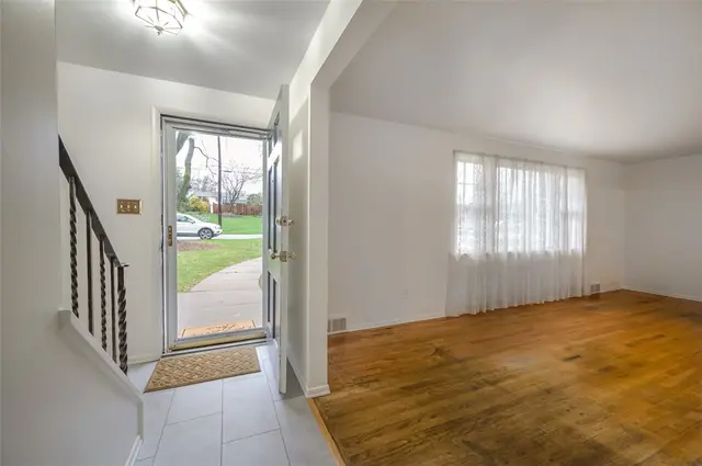 134 Pilgrim Dr gallery image 19