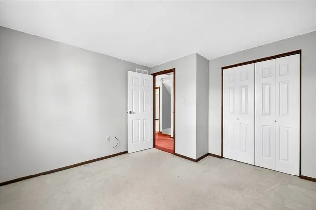 134 Rebecca Dr gallery image 8