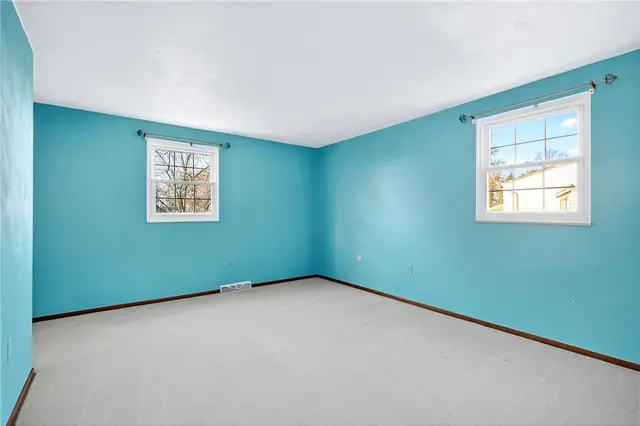 134 Rebecca Dr gallery image 14