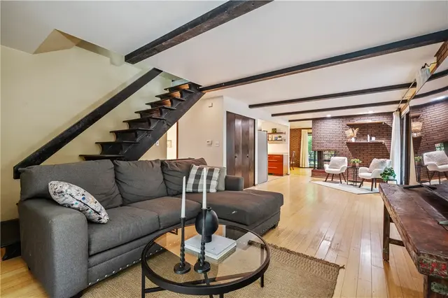 135 Berwyn Rd gallery image 11