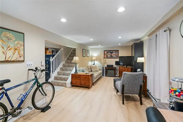 135 Fox Run Rd gallery image 4