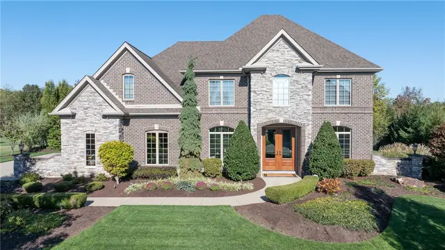 135 Majestic Dr