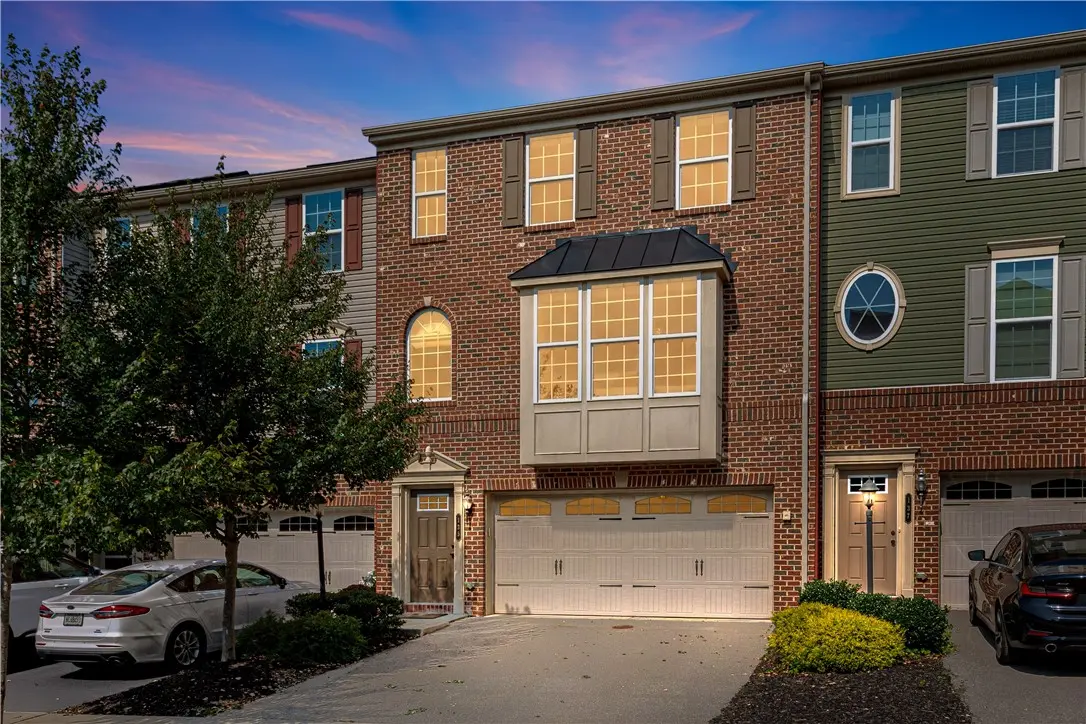 135 MEWS LANE