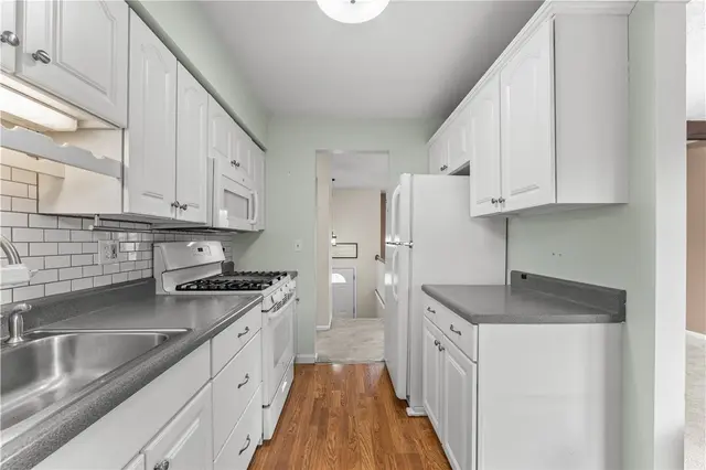 136 Chowning Ct gallery image 2