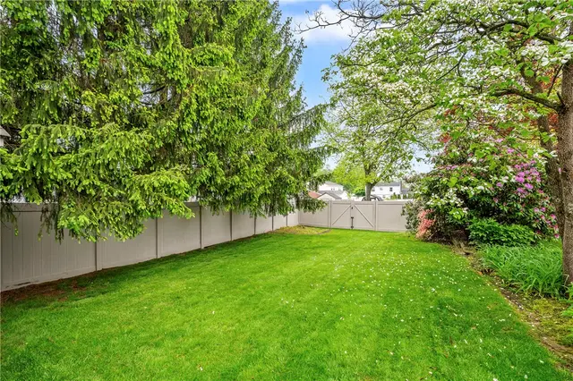 136 Kenney Drive gallery image 5