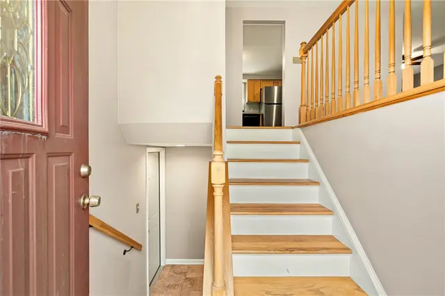 136 Kenney Drive gallery image 15