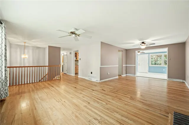 136 Kenney Drive gallery image 16