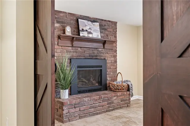 136 Kenney Drive gallery image 17