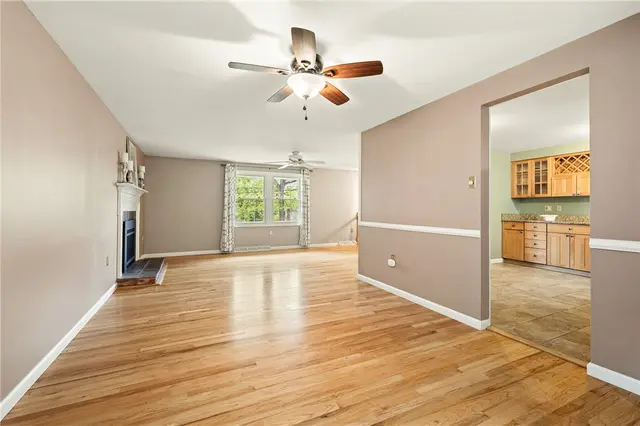 136 Kenney Drive gallery image 18