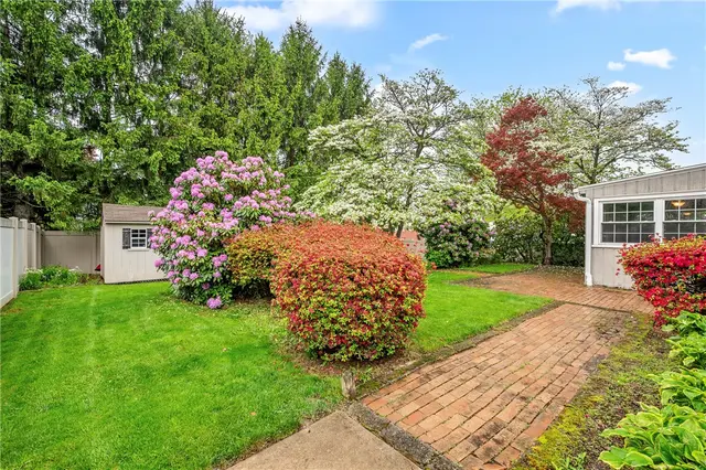136 Kenney Drive gallery image 24