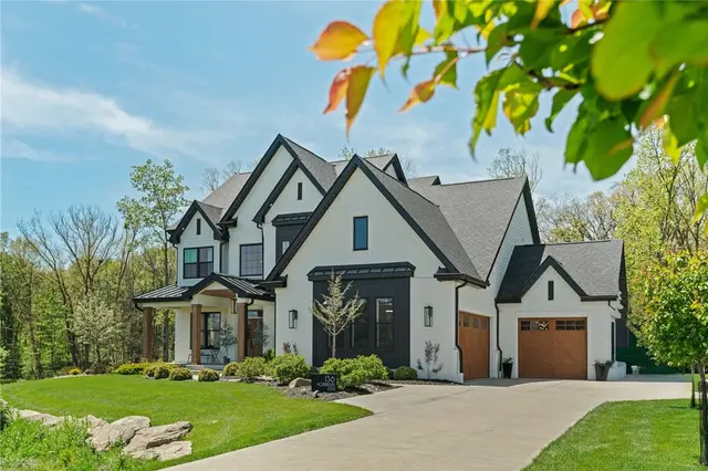 136 Morningside Dr gallery image 2