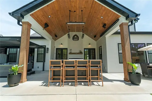 136 Morningside Dr gallery image 15