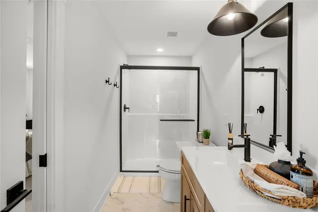 136 Morningside Dr gallery image 18